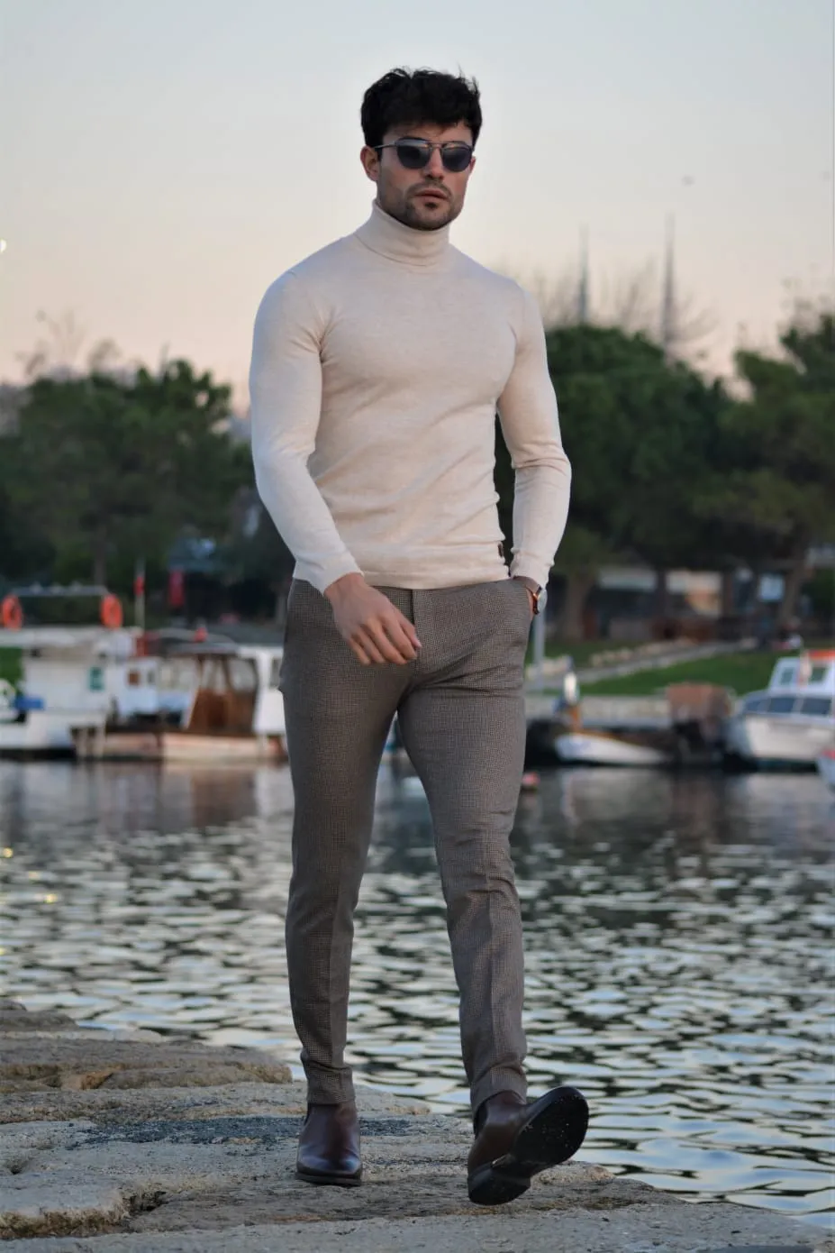 Brooks Slim Fit Beige Woolen Turtleneck