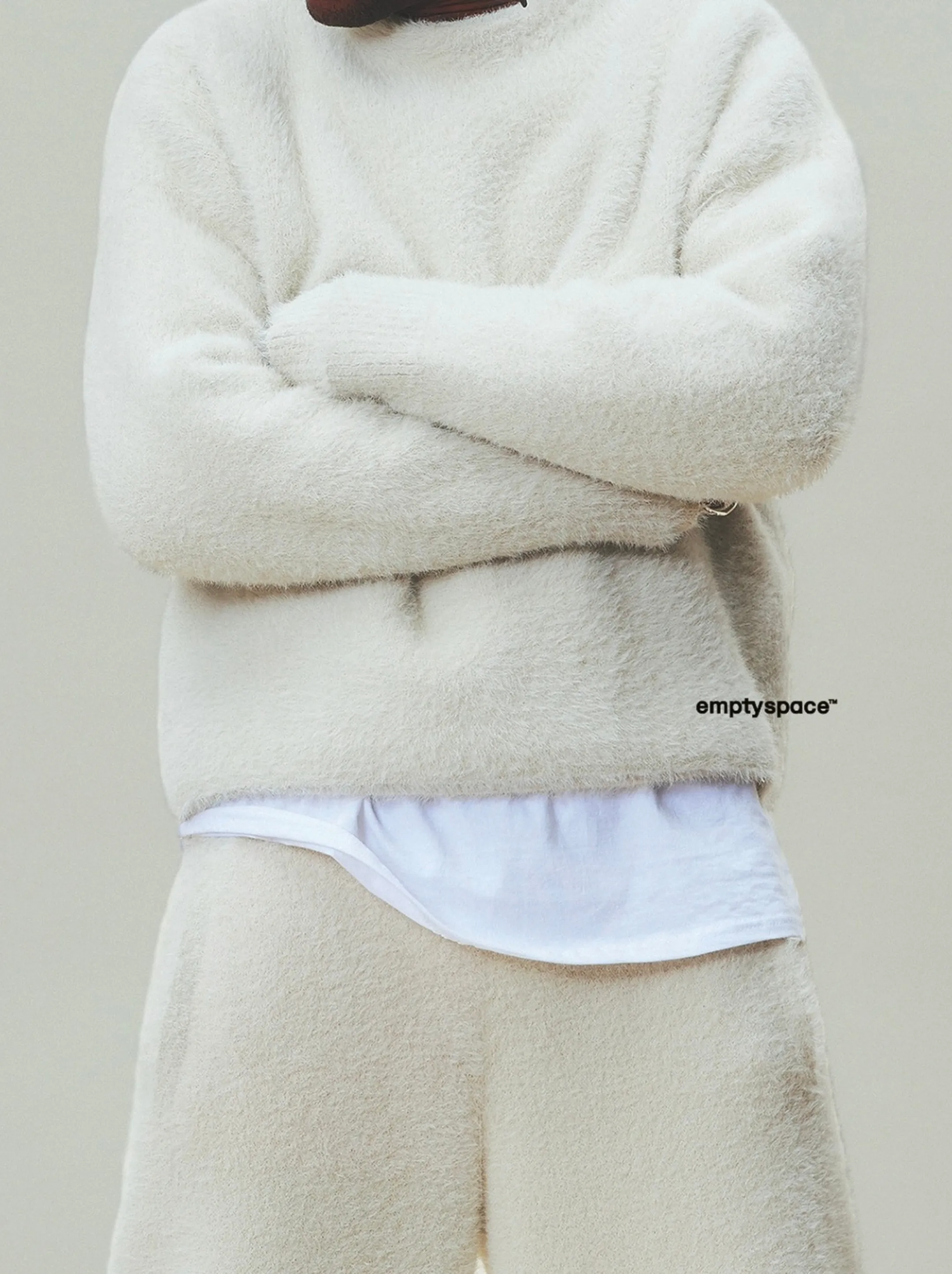 FLUFFY KNIT SWEATER - BEIGE