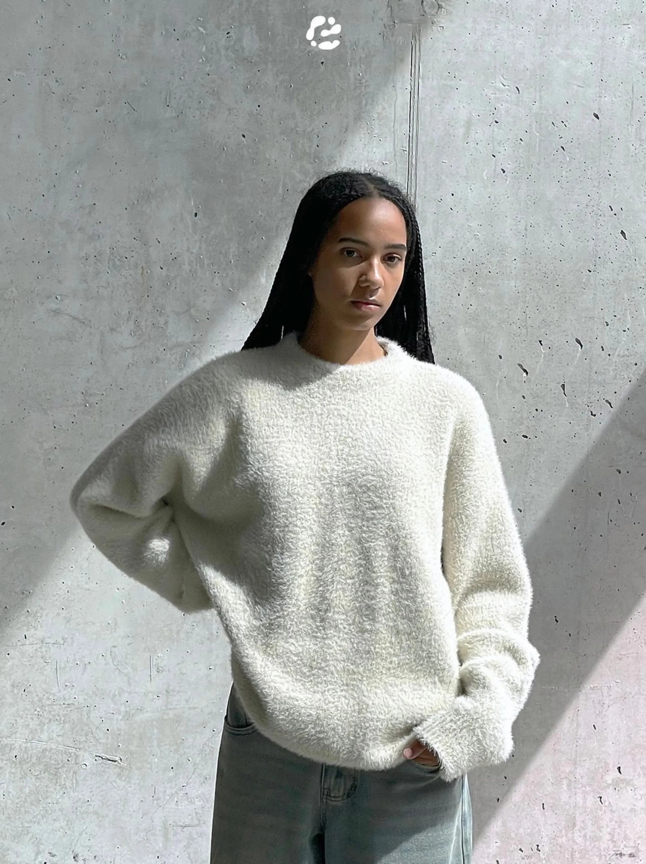 FLUFFY KNIT SWEATER - BEIGE