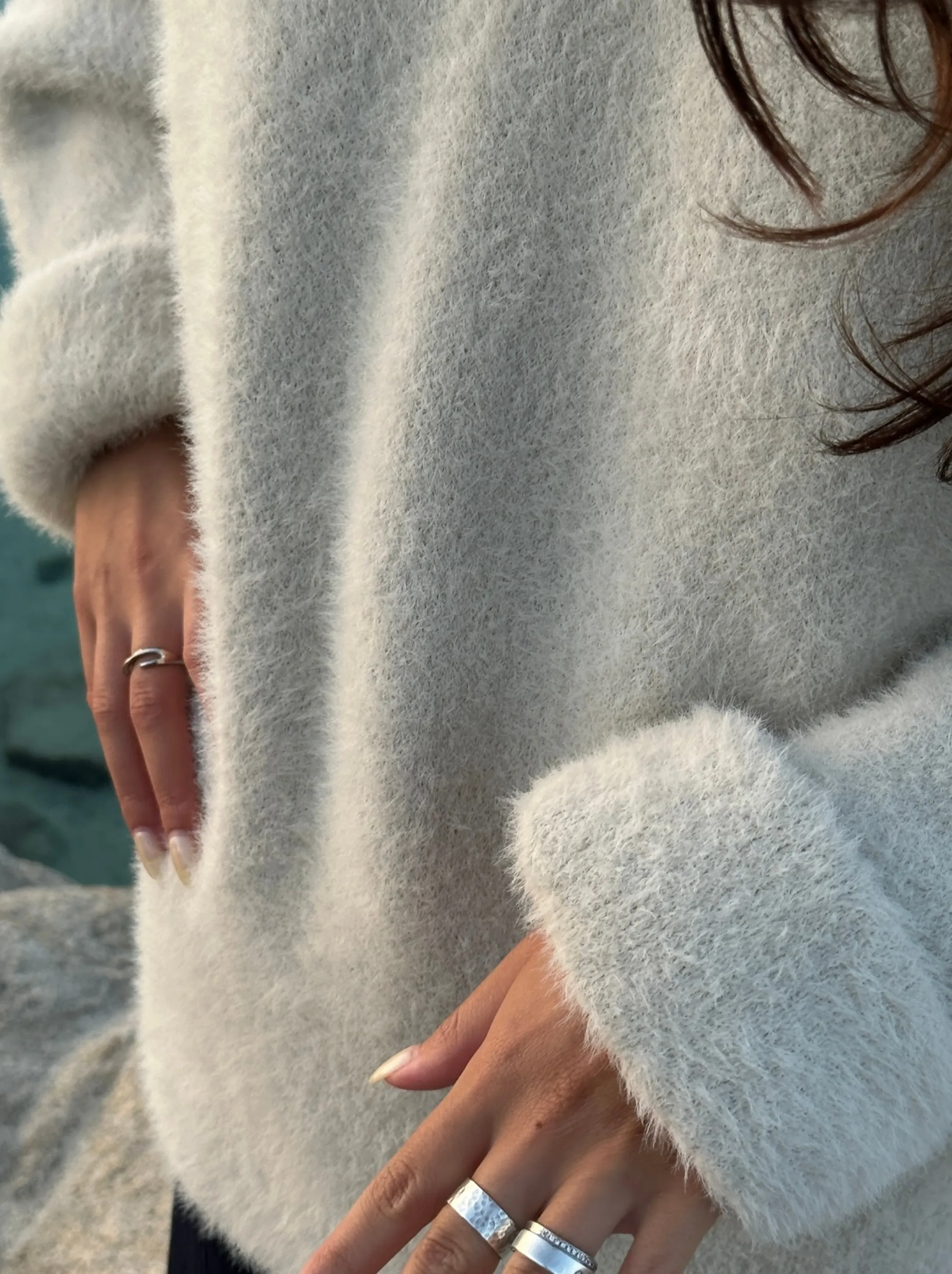FLUFFY KNIT SWEATER - BEIGE